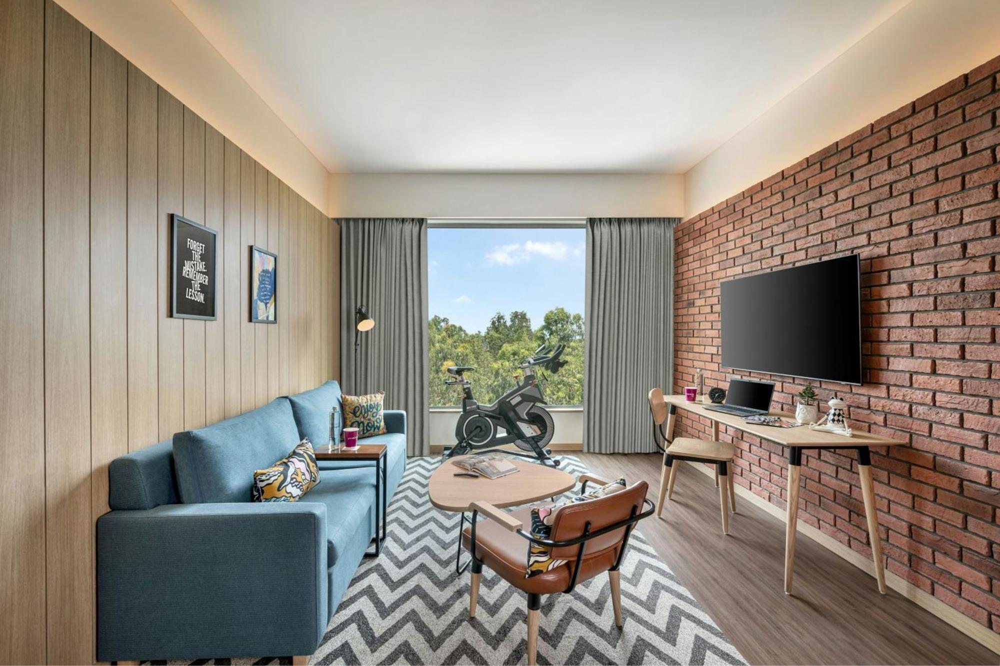 Moxy Bengaluru Airport Prestige Tech Cloud Hotell Devanahalli Exteriör bild