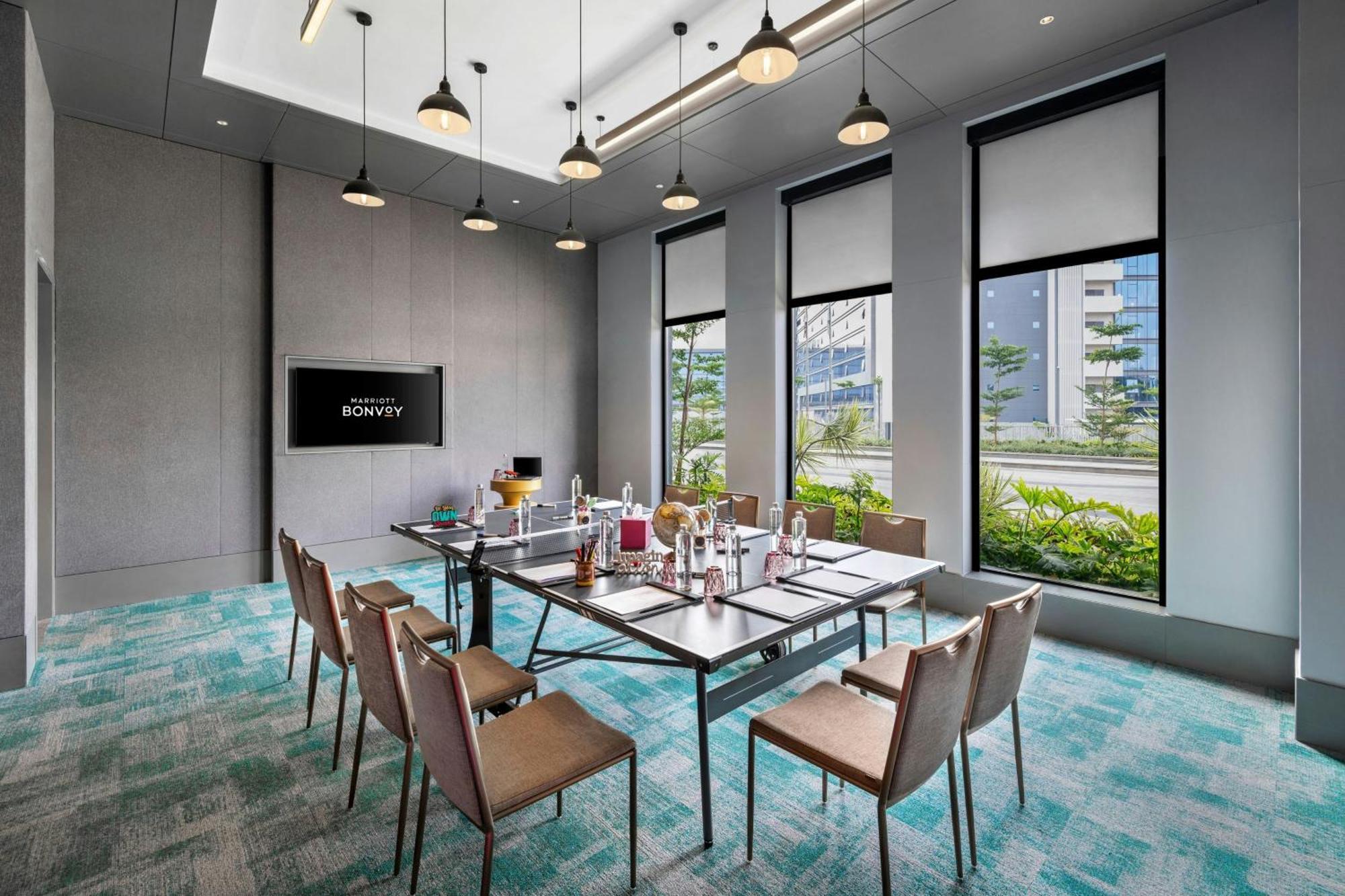 Moxy Bengaluru Airport Prestige Tech Cloud Hotell Devanahalli Exteriör bild