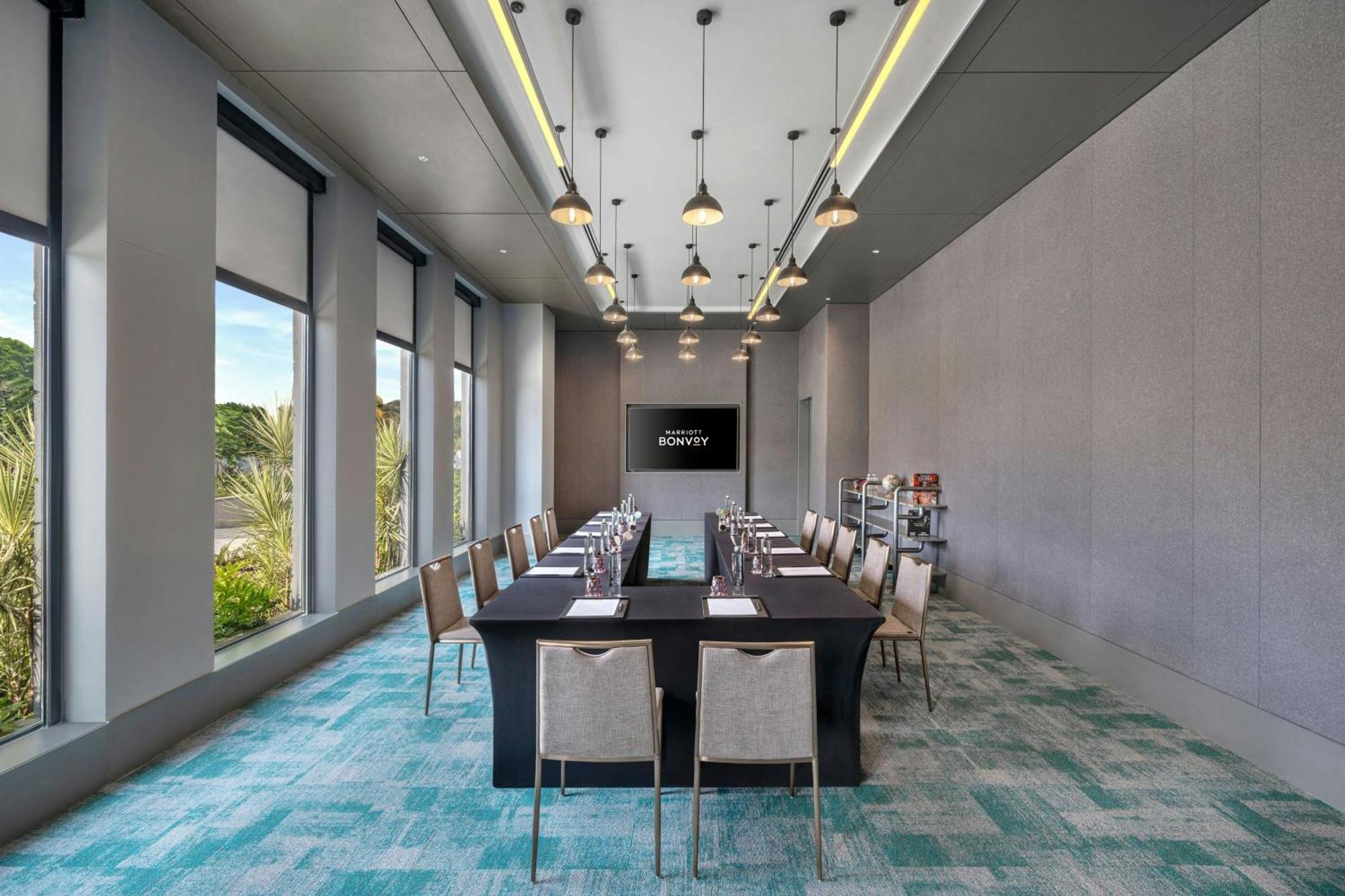 Moxy Bengaluru Airport Prestige Tech Cloud Hotell Devanahalli Exteriör bild