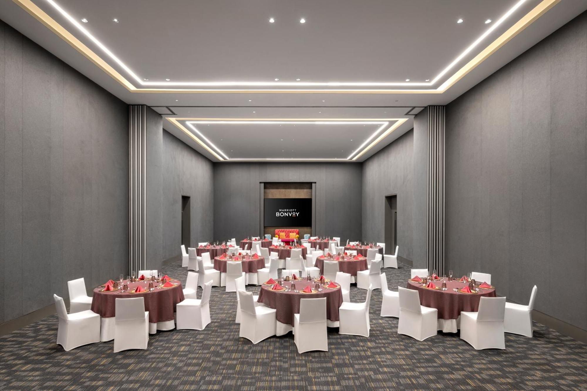 Moxy Bengaluru Airport Prestige Tech Cloud Hotell Devanahalli Exteriör bild