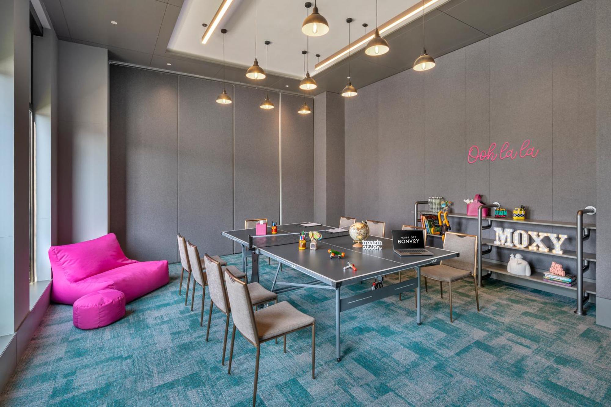 Moxy Bengaluru Airport Prestige Tech Cloud Hotell Devanahalli Exteriör bild
