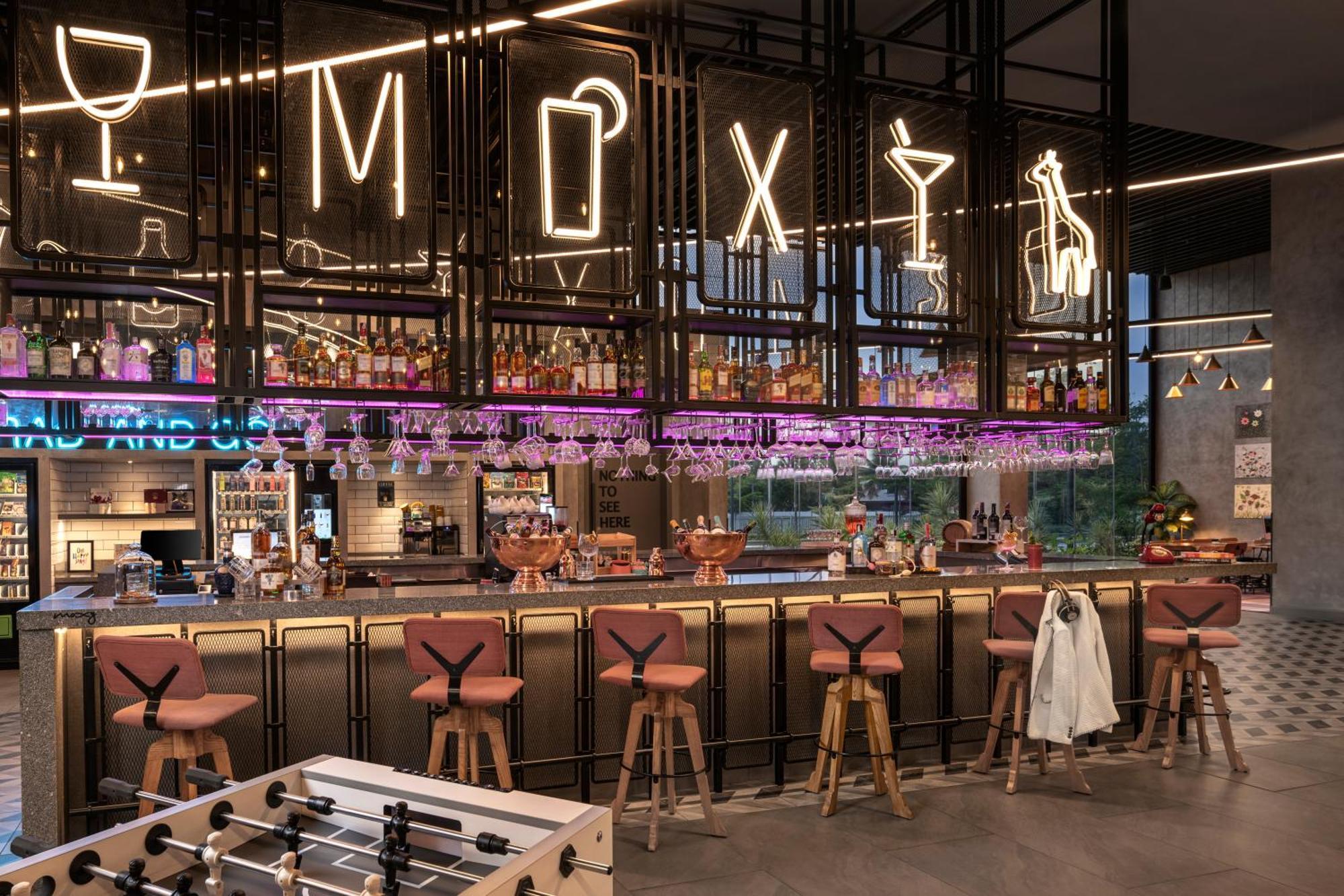 Moxy Bengaluru Airport Prestige Tech Cloud Hotell Devanahalli Exteriör bild